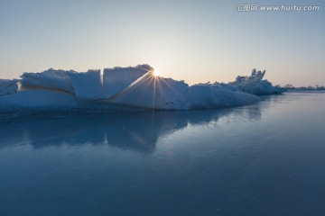 冰湖