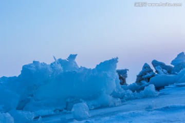 冰湖