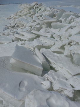 青海湖冰块