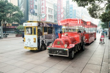 上海人民广场小火车
