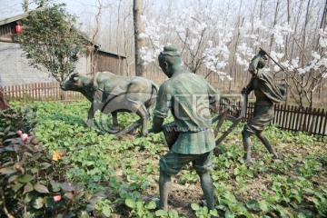 古代耕种雕塑 农家田园