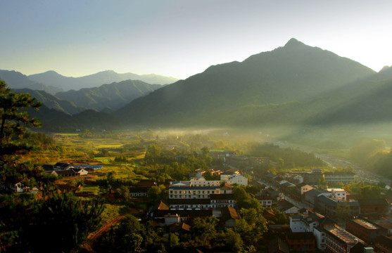 秦岭深山华阳古镇 高格