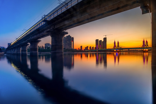 通州运河上的夜景