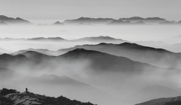 黄山云海 水墨群山 远山水墨