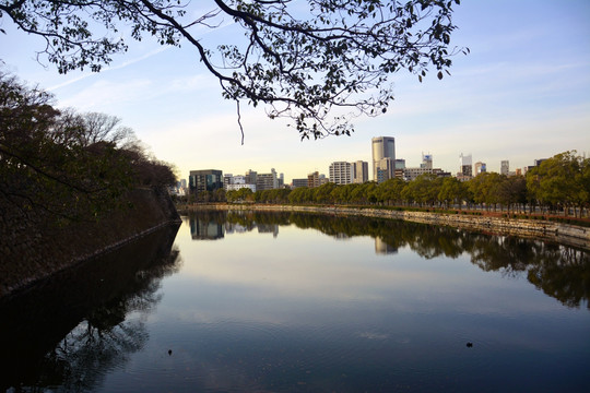 护城河水