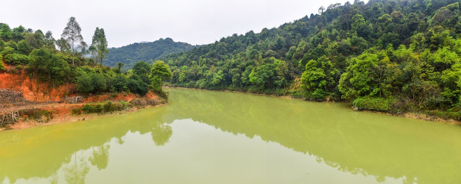 水库河流