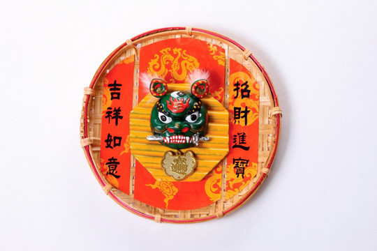 中国传统装饰面具