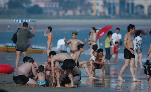 海滨 游客