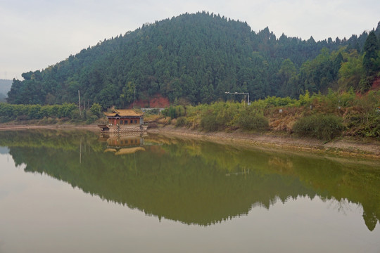 遂宁灵泉风景区 灵泉湖