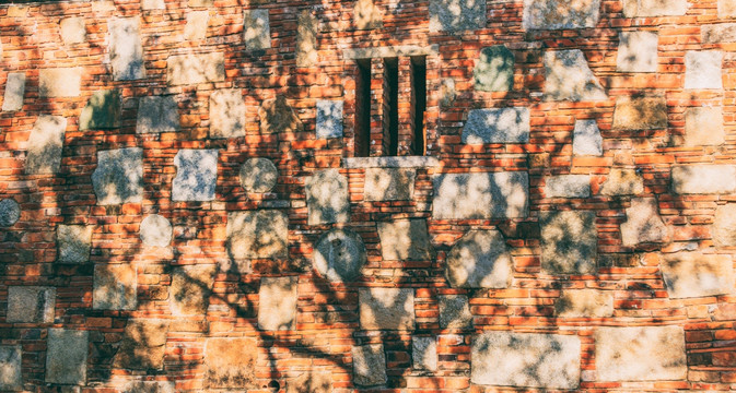 泉州条石窗户树影