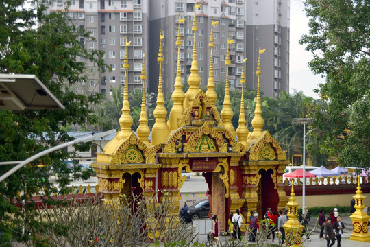 景洪总佛寺 大门牌楼