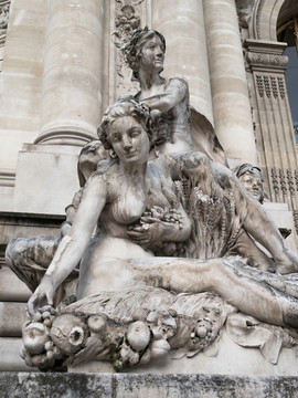 巴黎街头雕塑
