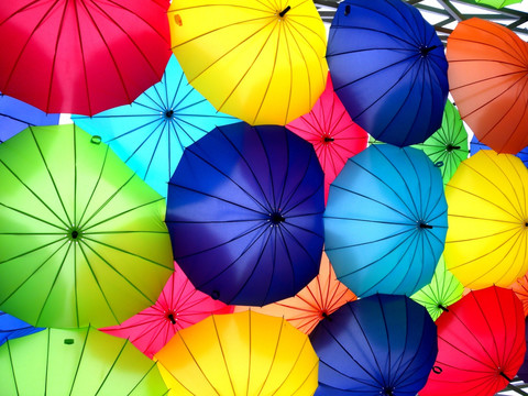彩色雨伞背景