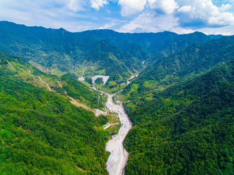 航拍米仓山隧道