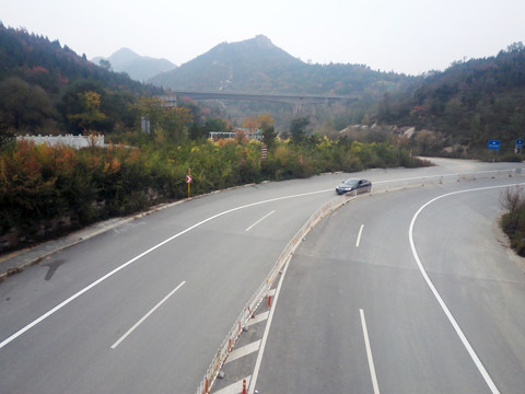 山间公路