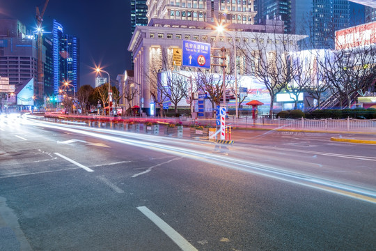 城市道路夜景