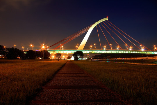 台北大直桥