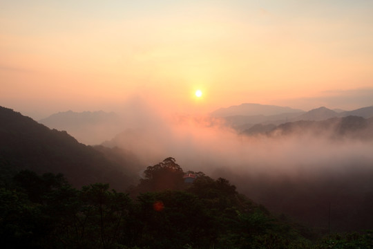 坪林山区日出