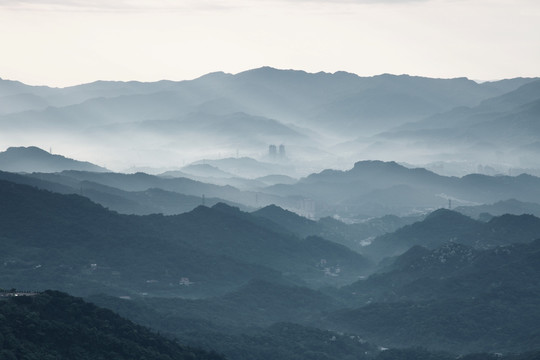 山区雾气