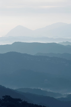 山区雾气