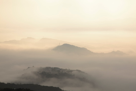 山区雾气