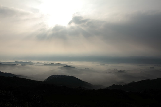 山区雾气