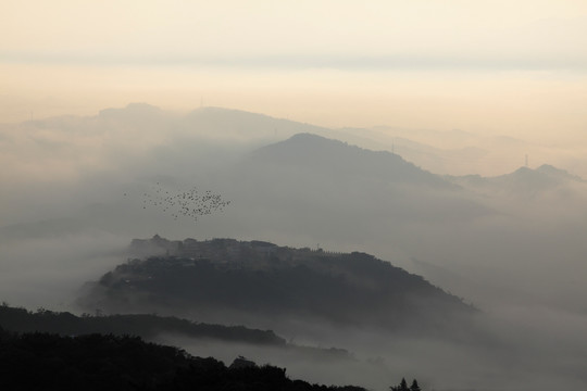 山区雾气