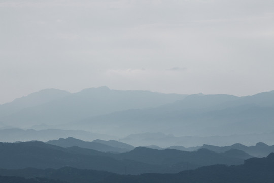 山区雾气