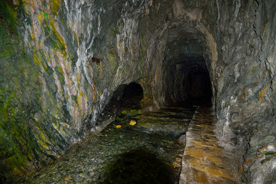 台湾太鲁阁洞穴