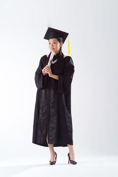 毕业的大学生穿着学士服