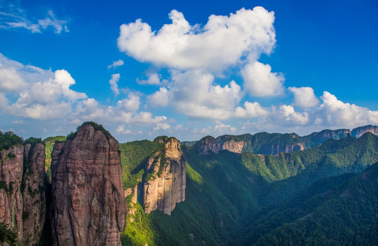 群山 山脉 山峰 山景