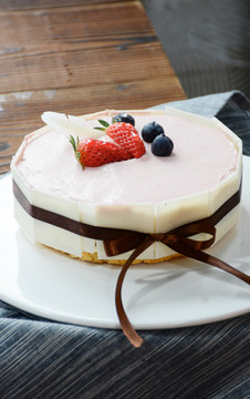粉色恋人生日蛋糕