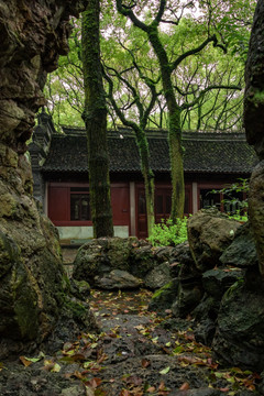 雨天中式园林