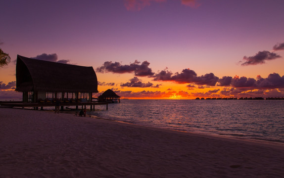 大海日落 夕阳红