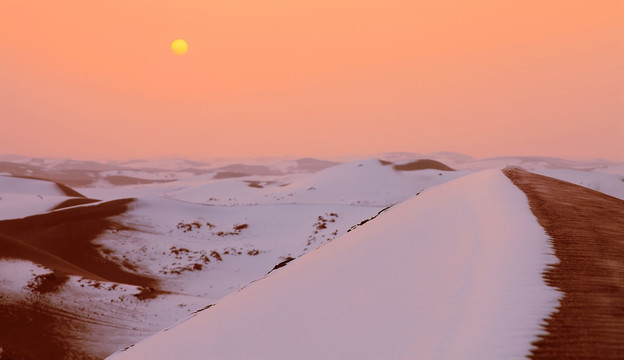 沙漠雪景