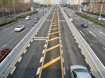 道路