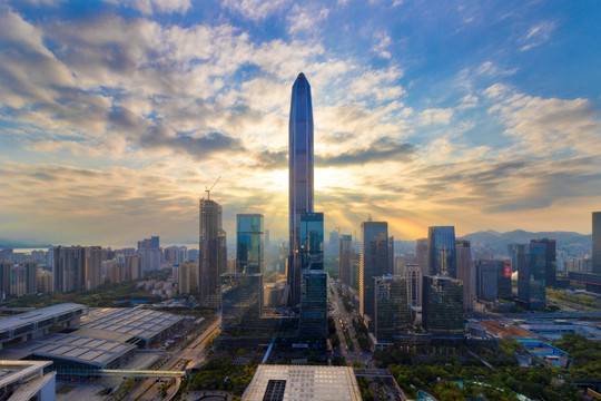 深圳市中心的摩天大楼和天际线