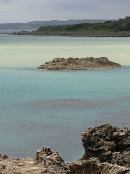 宁静的小湾海湾