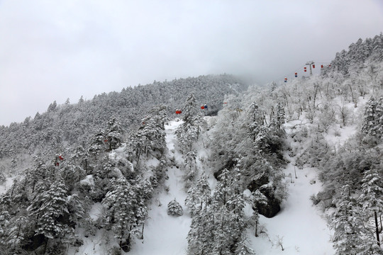 雪山