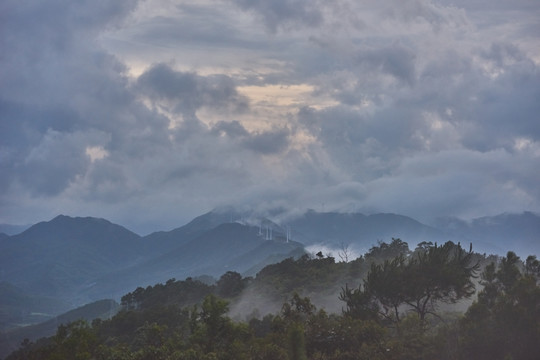 风雨来临