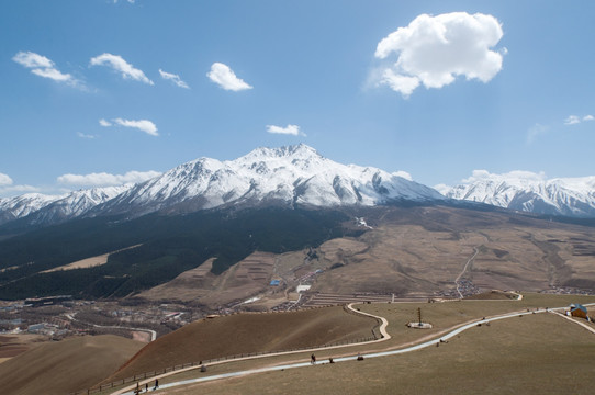 甘肃祈连卓尔山