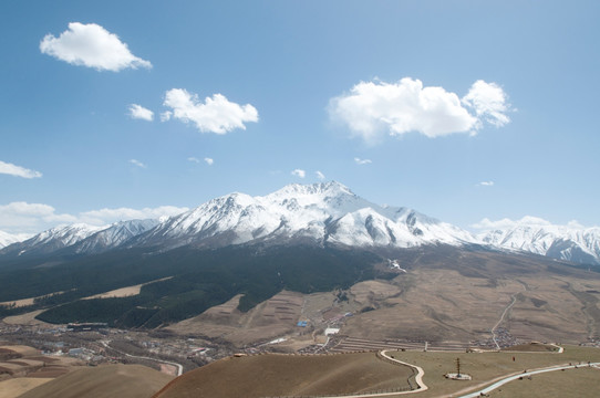 甘肃卓尔山风光