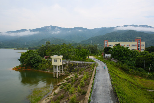 青山绿水 水库