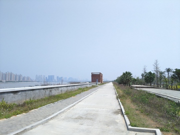 江边小路