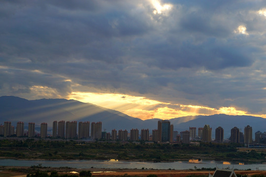 景洪市澜沧江落日夕照