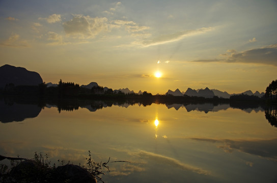 湖水 湖景