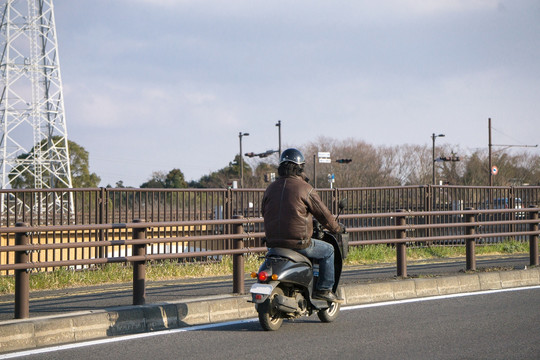 摩托车