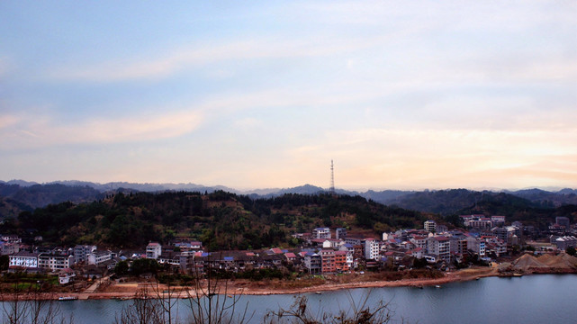 酉水河岸