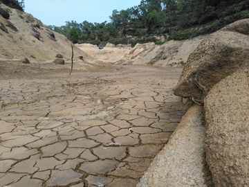 河道干枯