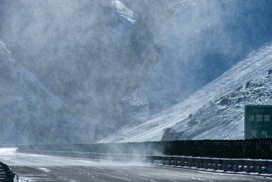 冰雪道路